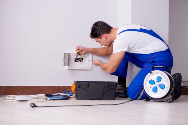 Common Electrical Problems in Homes