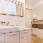 bathroom storage organisation